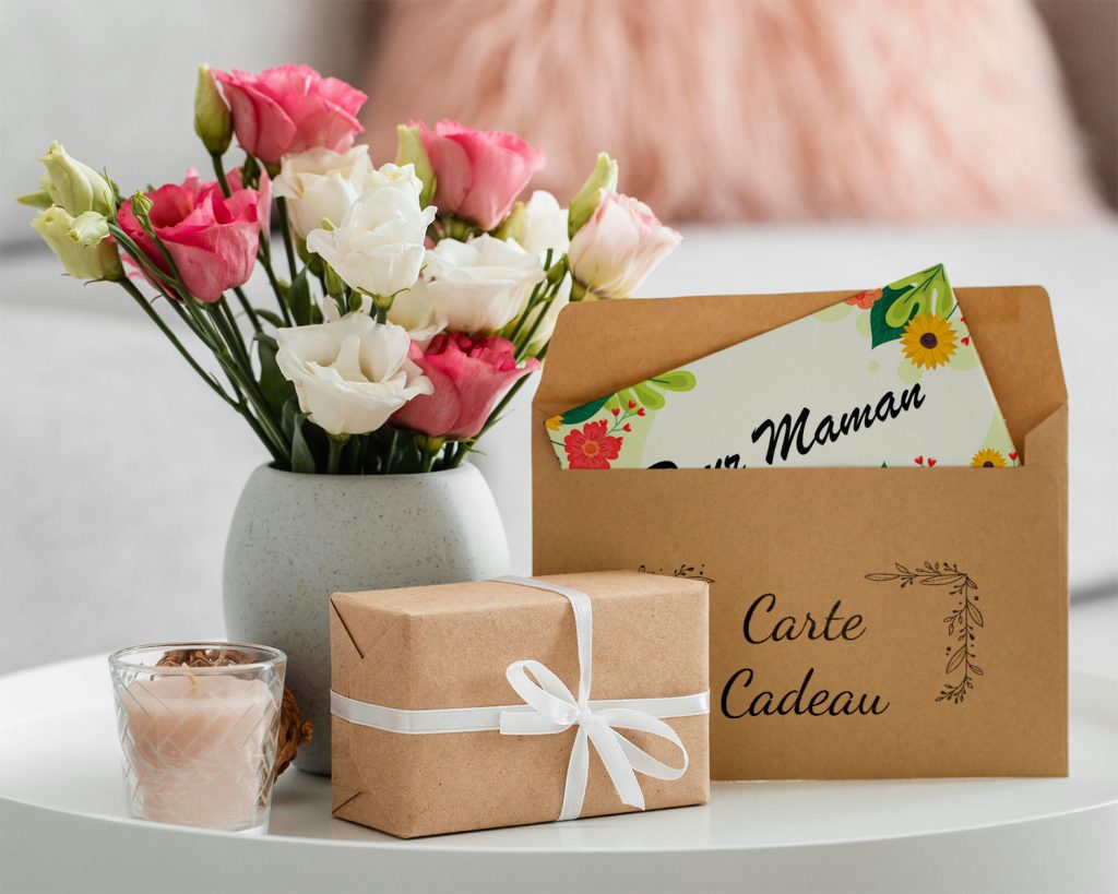 Photo de cadeaux posés sur une table pour la fête des mères